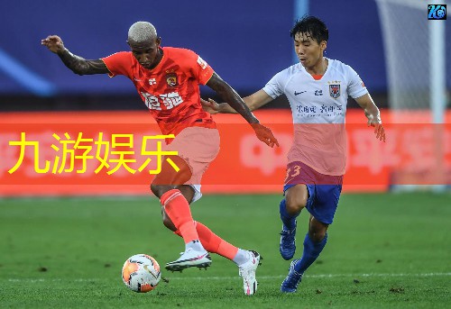 九游娱乐官网,踢足球守门员的踢足球技巧